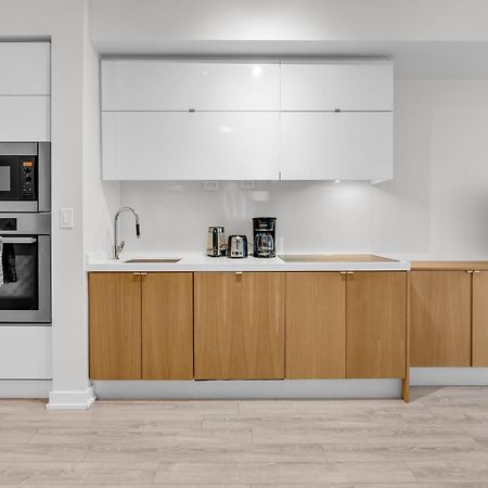 Spadina Modern Suites Toronto Bagian luar foto