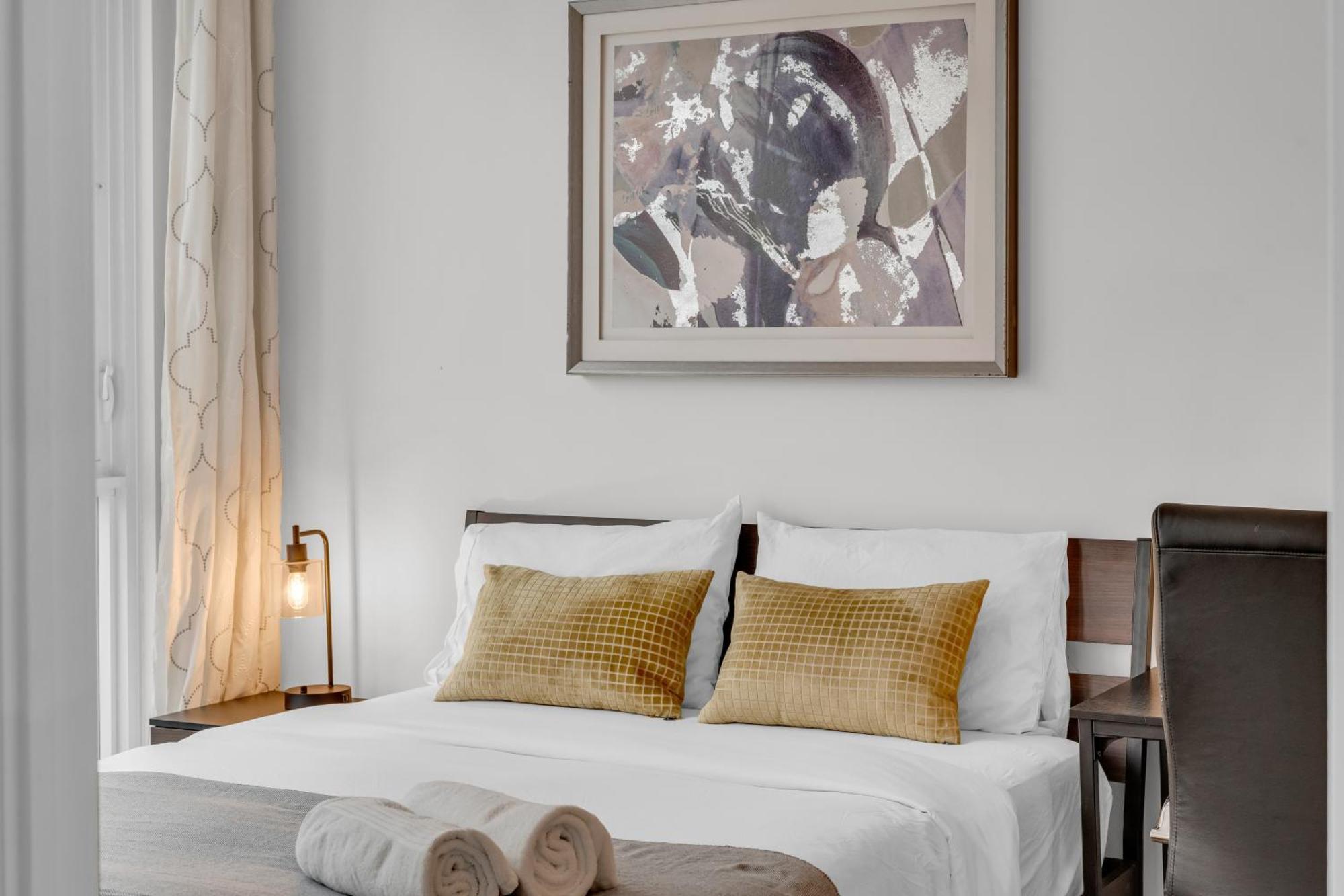 Spadina Modern Suites Toronto Bagian luar foto